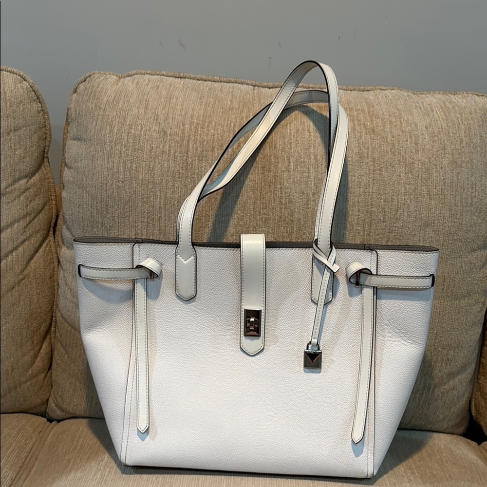 Sophisticated White Leather Tote with Metallic Accents